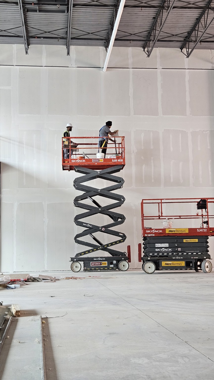 LEI commercial drywall crew at work